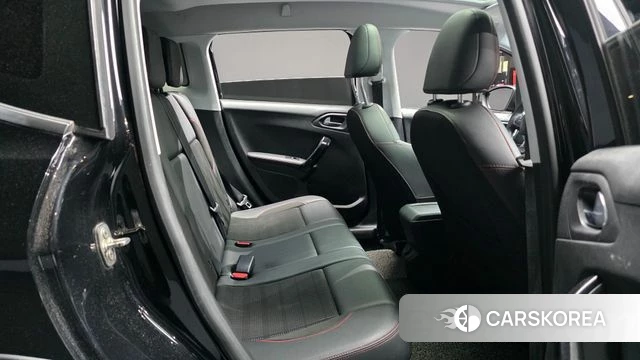 Peugeot 2008 2019 Черный из Кореи, фото 2
