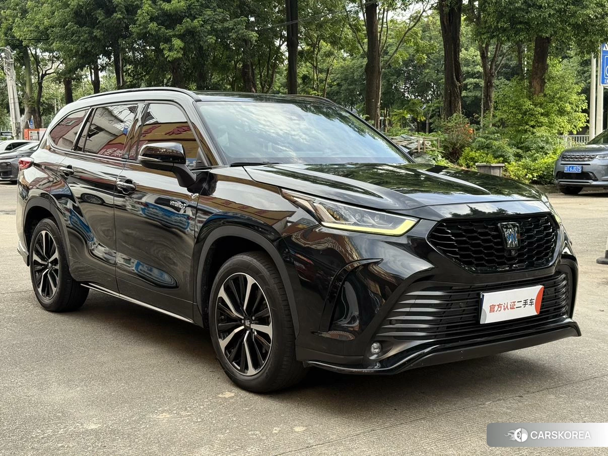 Toyota Crown 2021 Черный из Китая, фото 2