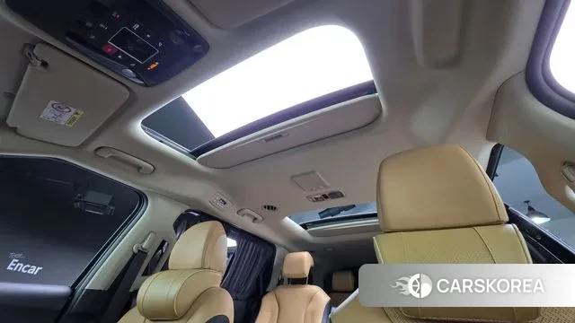 Kia Carnival 4th generation 2023 Черный из Кореи, фото 2