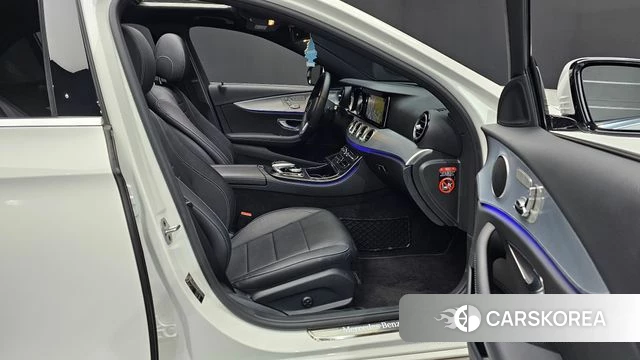 Mercedes-Benz E-Class W213 2019 Белый из Кореи, фото 2