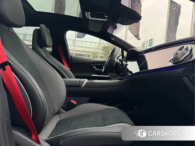 Mercedes-Benz EQE AMG 2024 Темно-серый из Китая, фото 2