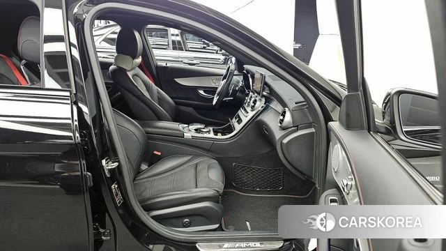 Mercedes-Benz C-Class W205 2018 Черный из Кореи, фото 2