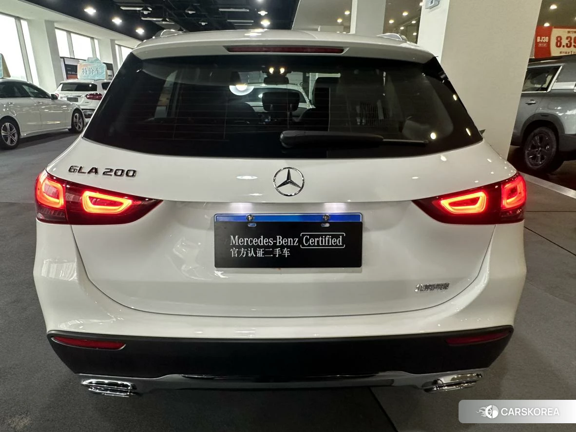 Mercedes-Benz GLA 2023 Белый из Китая, фото 2