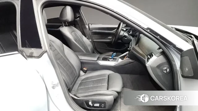 BMW i4 2022 Серебристо-серый из Кореи, фото 2