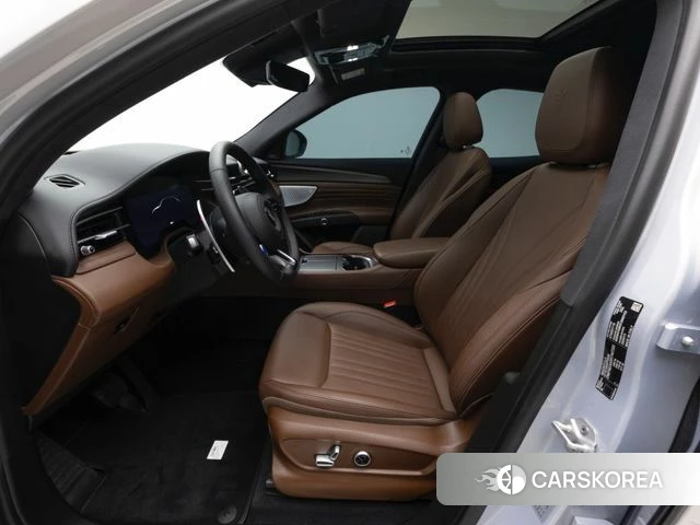 Maserati Grecale 2024 Светло-серебряный цвет из Кореи, фото 2