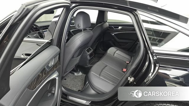 Audi A6 (C8) 2020 Черный из Кореи, фото 2