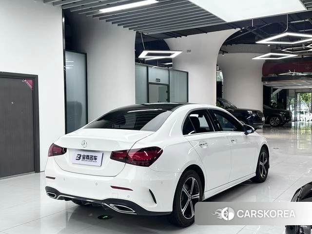 Mercedes-Benz Class A 2025 Белый из Китая, фото 2