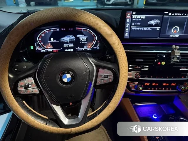 BMW 5 Series (G30) 2022 Серый из Кореи, фото 2