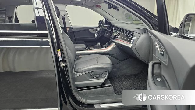 Audi Q7 (4M) 2022 Черный из Кореи, фото 2