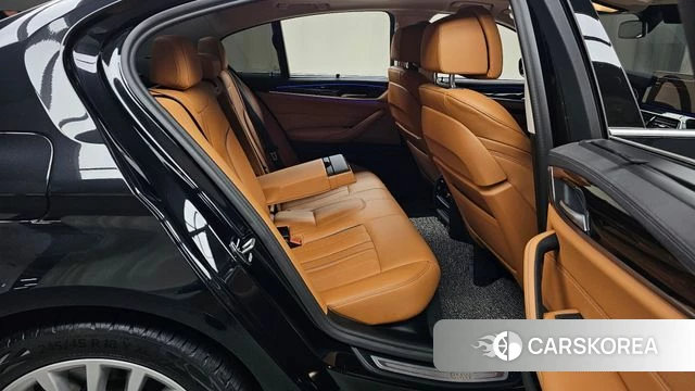 BMW 5 Series (G30) 2022 Черный из Кореи, фото 2