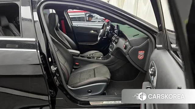 Mercedes-Benz A-Class W176 2018 Черный из Кореи, фото 2