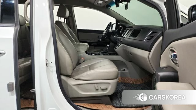 Kia The New Carnival 2018 Белый из Кореи, фото 2