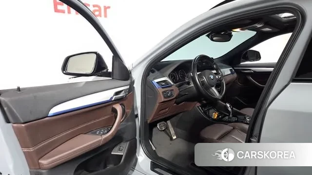 BMW X2 (F39) 2022 Серебристо-серый из Кореи, фото 2