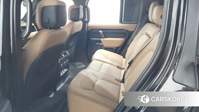 Land Rover Defender (L663) 2025 Черный из Кореи, фото 2