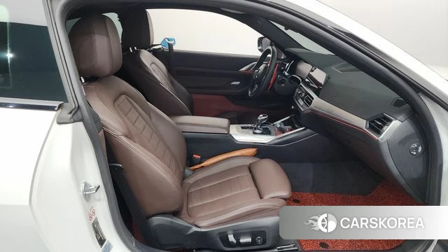 BMW 4 Series (G22) 2022 Белый из Кореи, фото 2