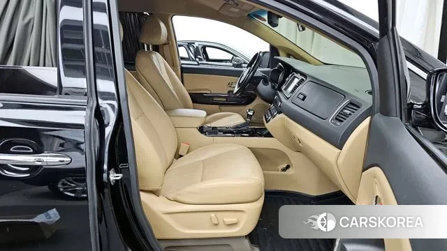 Kia The New Carnival 2018 Черный из Кореи, фото 2