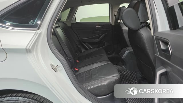 Volkswagen 7th Generation of Jetta 2021 Белый из Кореи, фото 2