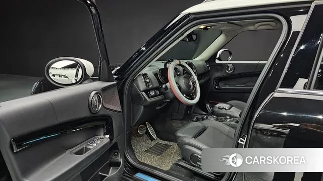 Mini Cooper Countryman 2021 Черный из Кореи, фото 2