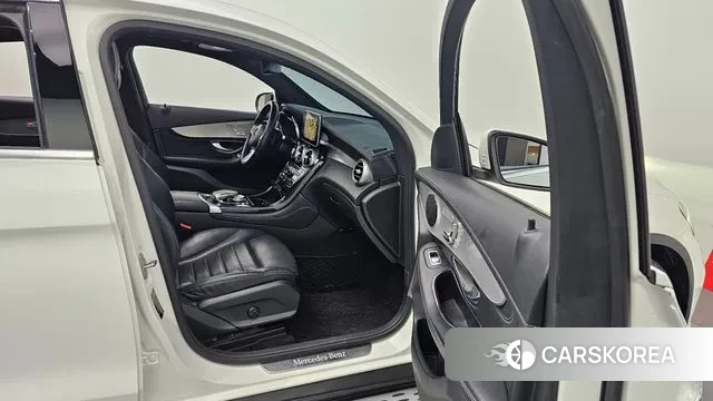 Mercedes-Benz GLC-Class X253 2018 Белый из Кореи, фото 2