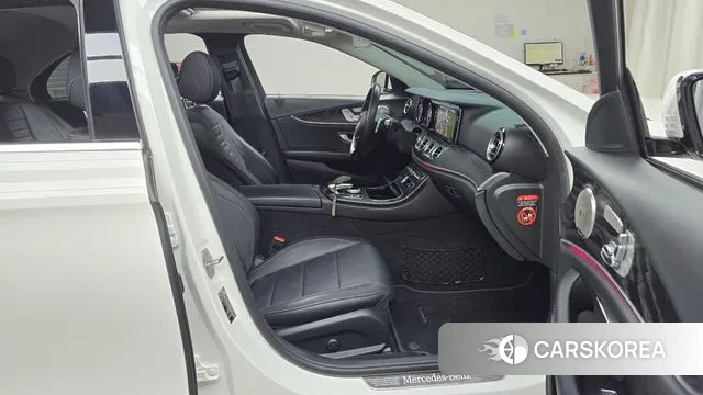 Mercedes-Benz E-Class W213 2018 Белый из Кореи, фото 2