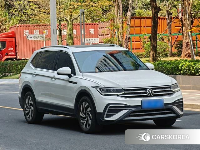 Volkswagen Tiguan L 2024 Белый из Китая, фото 2