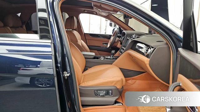 Bentley Bentayga 2019 Синий из Кореи, фото 2