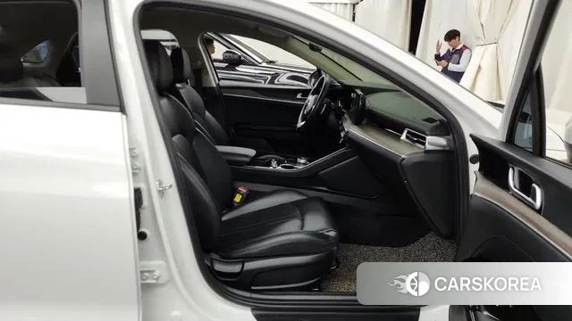 Kia K5 3rd generation 2021 Белый из Кореи, фото 2