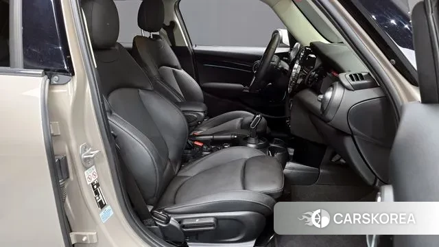 Mini Cooper 2023 Цвет галактики из Кореи, фото 2