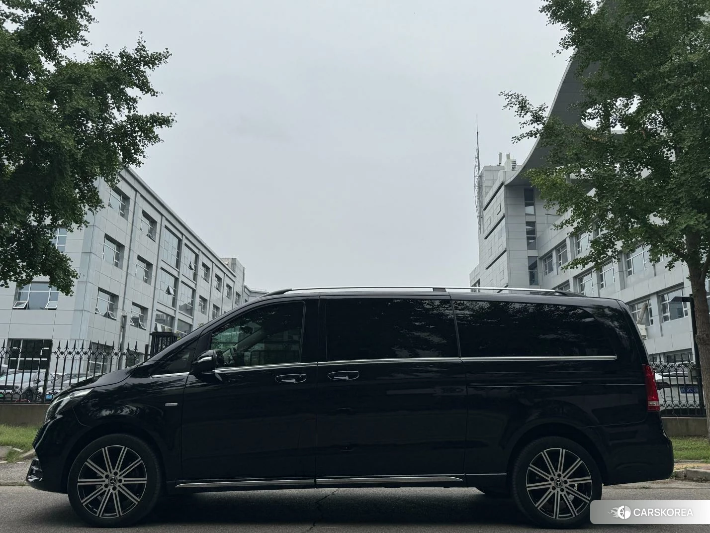 Mercedes-Benz V-class 2022 Черный из Китая, фото 2