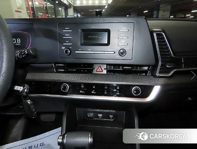 Kia Sportage 5th Generation 2022 Серебристо-серый из Кореи, фото 2