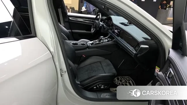 Porsche Panamera (971) 2020 Серебряный из Кореи, фото 2