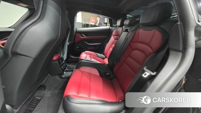 Porsche Taycan 2025 Черный из Кореи, фото 2