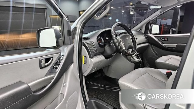 Hyundai The New Grand Starex 2018 Серебряный из Кореи, фото 2