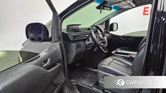 Hyundai Staria 2024 Черный из Кореи, фото 2