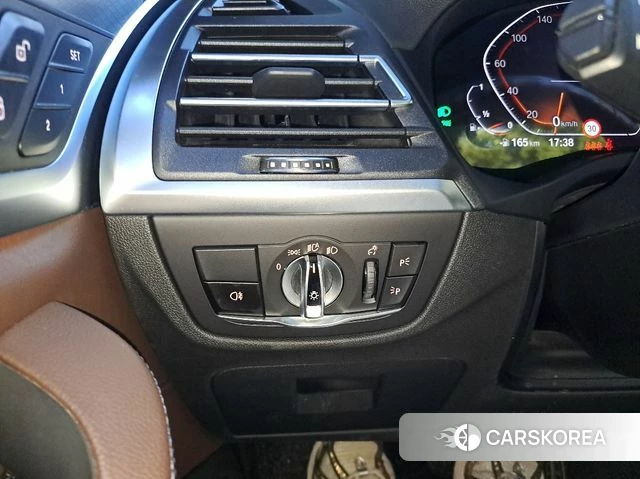 BMW X4 (G02) 2022 Черный из Кореи, фото 2