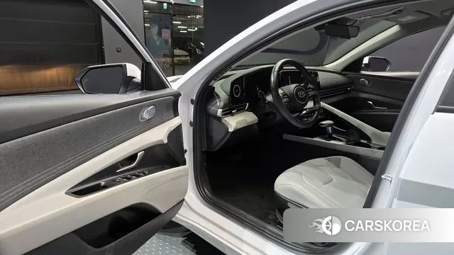 Hyundai Avante (CN7) 2021 Белый из Кореи, фото 2