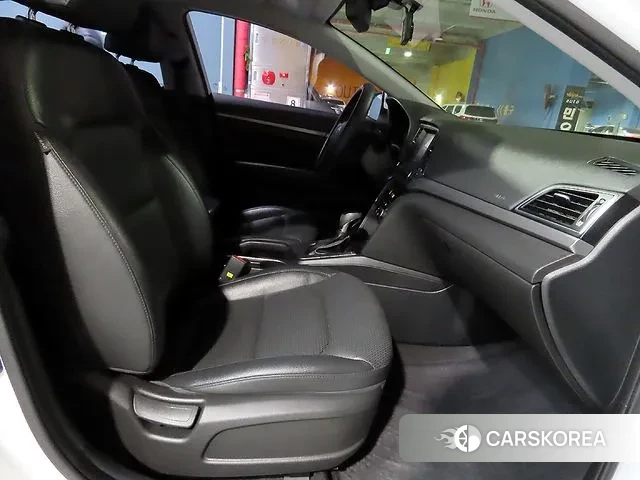 Hyundai Avante AD 2018 Белый из Кореи, фото 2