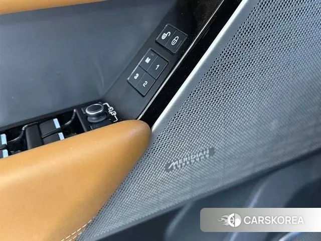 Land Rover Range Rover Velar id 3227034 из Кореи 2