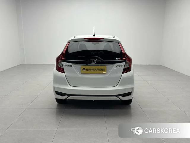Honda Fit 2018 Белый из Китая, фото 2