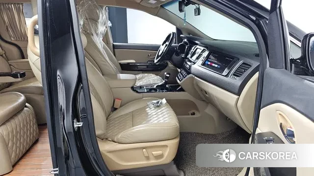 Kia The New Carnival 2019 Черный из Кореи, фото 2