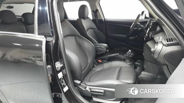 Mini Cooper 2020 Черный из Кореи, фото 2