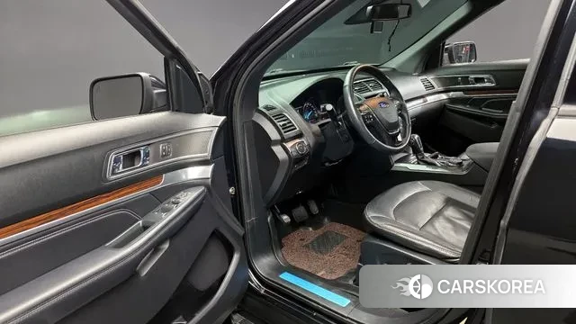 Ford Explorer 2018 Черный из Кореи, фото 2