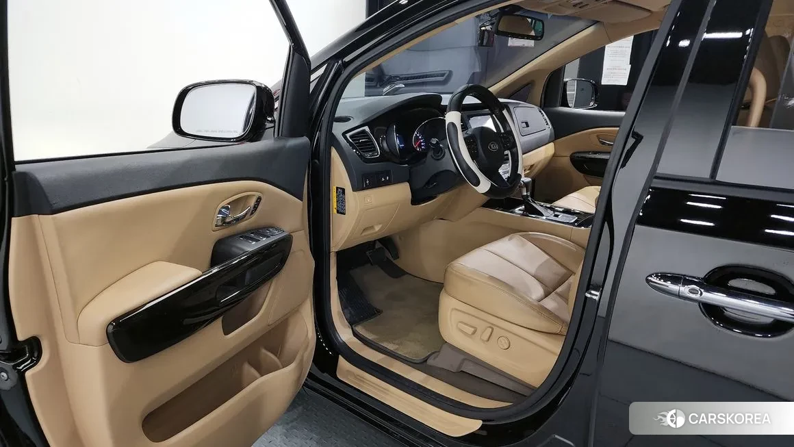 Kia The New Carnival 2020 Черный из Кореи, фото 2