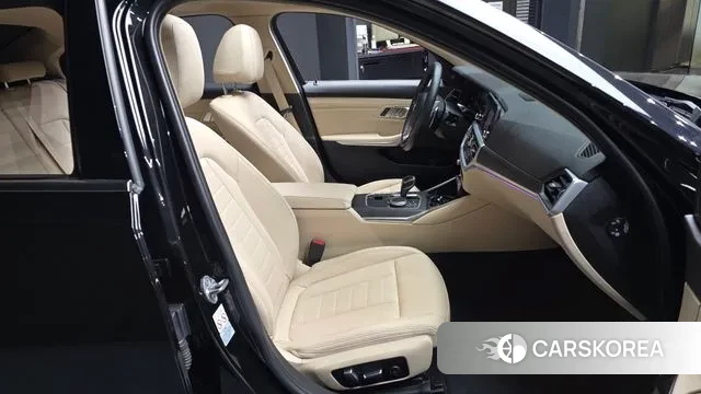 BMW 3 Series (G20) 2020 Черный из Кореи, фото 2