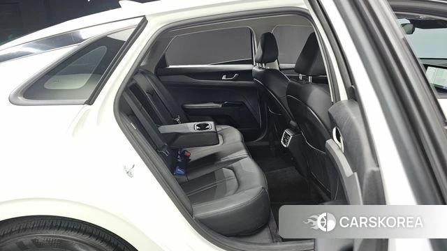 Kia The New K5 3rd generation 2024 Белый из Кореи, фото 2