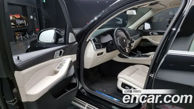 BMW X7 (G07) 2021 Черный из Кореи, фото 2