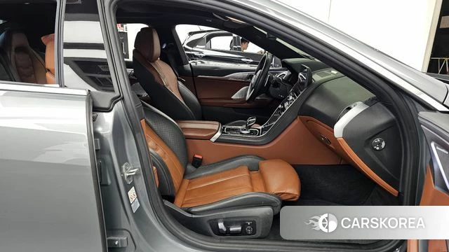 BMW 8 Series (G15) 2024 Серый из Кореи, фото 2