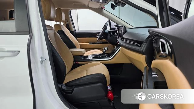 Kia Carnival 4th generation 2021 Белый из Кореи, фото 2