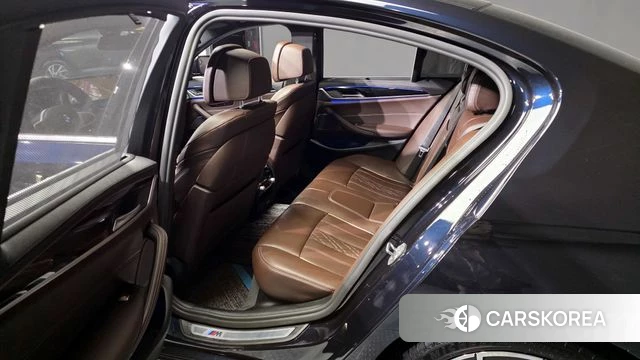 BMW 5 Series (G30) 2022 Черный из Кореи, фото 2