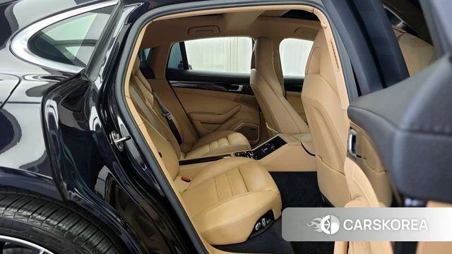 Porsche Panamera (971) 2018 Черный из Кореи, фото 2